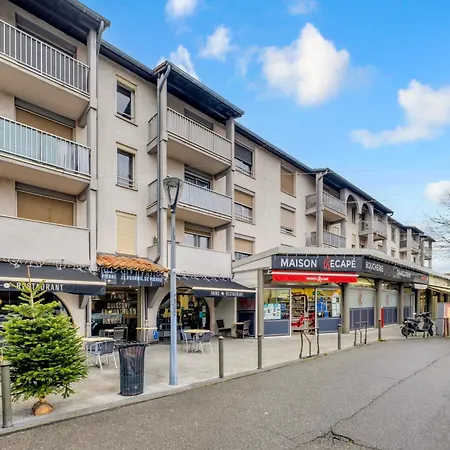 Apartment Navette & Planete - Espace - 2 100-100 Insolite