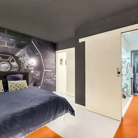 Navette & Planete - Espace - 2 100-100 Insolite Apartment *